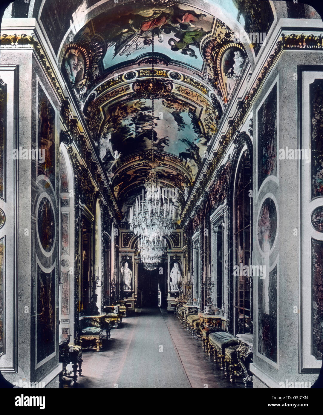 Kleine Galerie Im Neuen Schloß Herrenchiemsee in Herrenchiemsee in Bayern. Kleine Galerie auf das neue Schloss Herrenchiemsee auf Herrenchiemsee in Bayern. Stockfoto