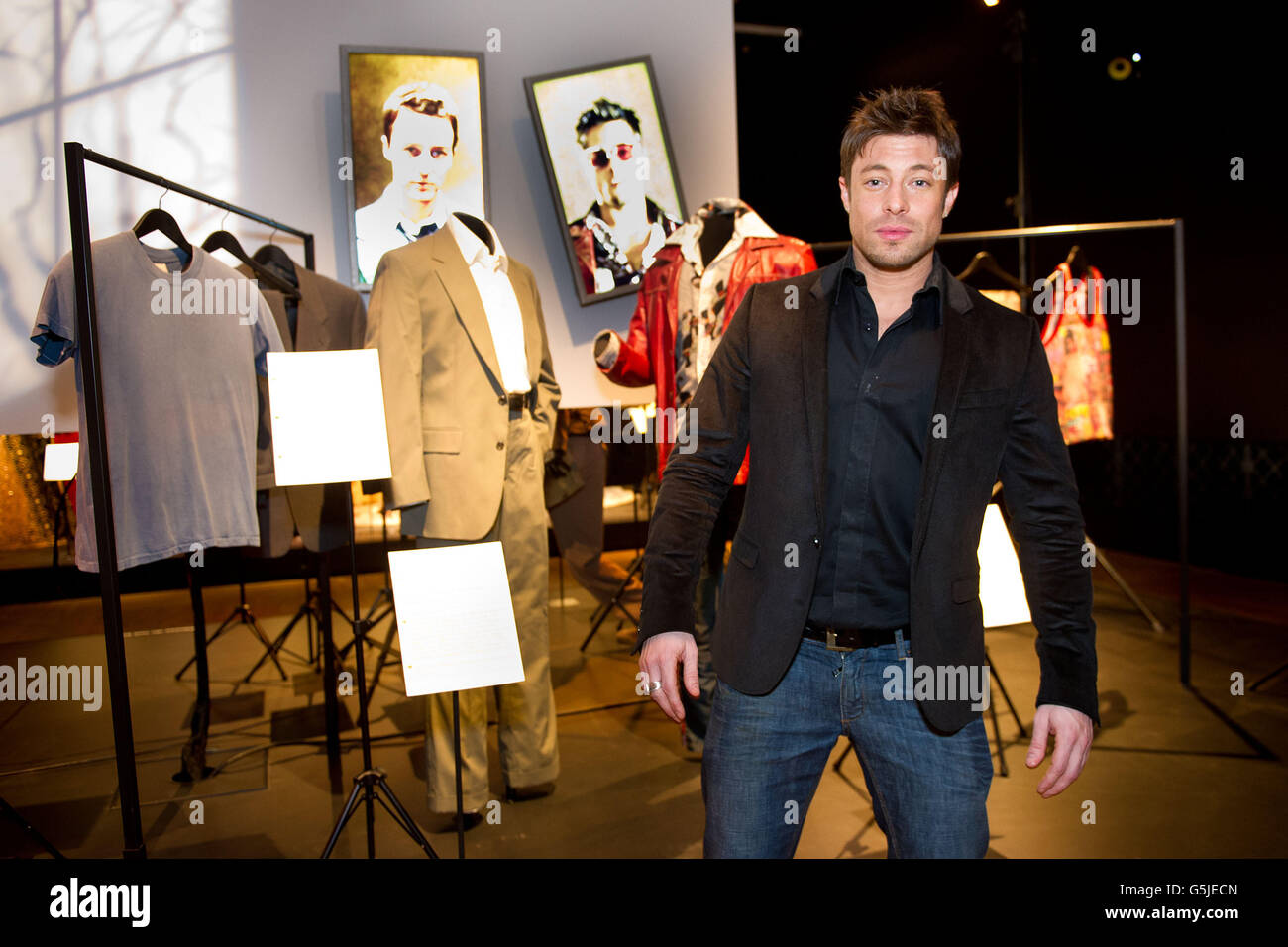 Duncan James nimmt an der Private View Gala der American Airline in der Hollywood Costume Exhibition im Victoria and Albert Museum, London Teil. Stockfoto