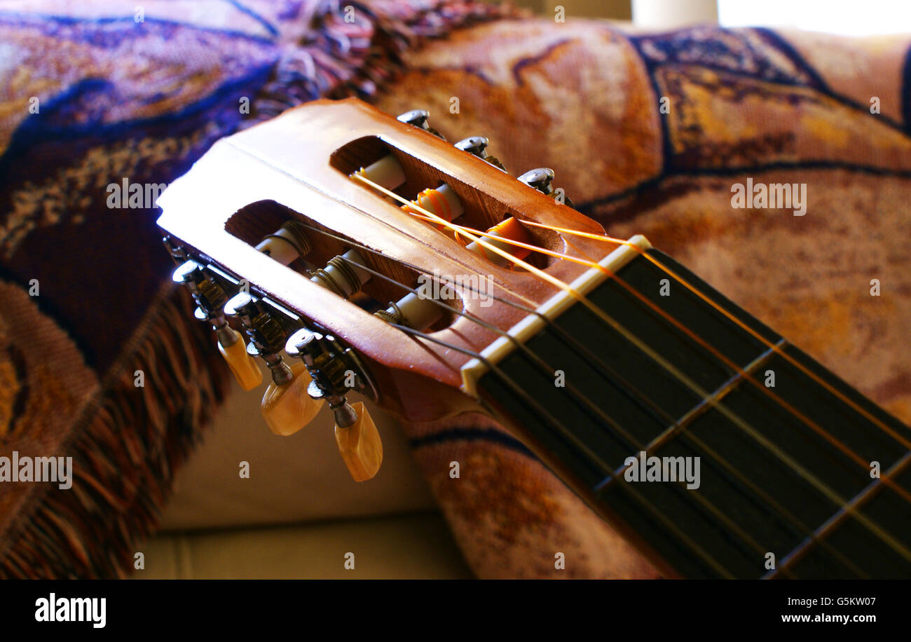 Foto von einer akustischen Gitarre Stockfoto