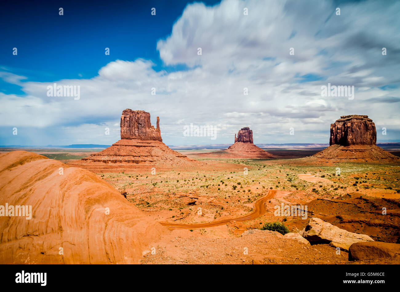 Herzlich Willkommen Sie in atemberaubende Monument Valley! Stockfoto