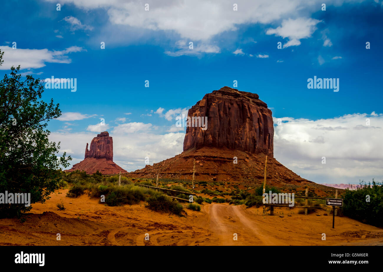 Herzlich Willkommen Sie in atemberaubende Monument Valley! Stockfoto