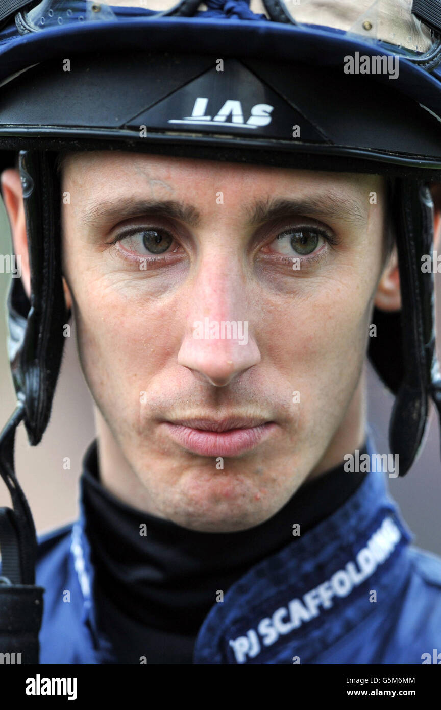 Pferderennen - Rennbahn Lingfield. George Baker, Jockey Stockfoto