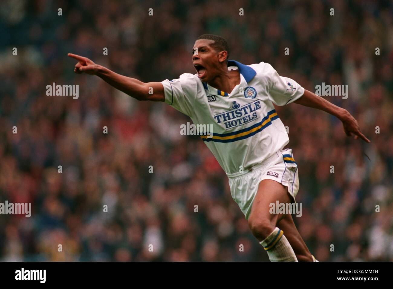 Carlton Palmer von Leeds United feiert das Tor zum Sieg Stockfoto