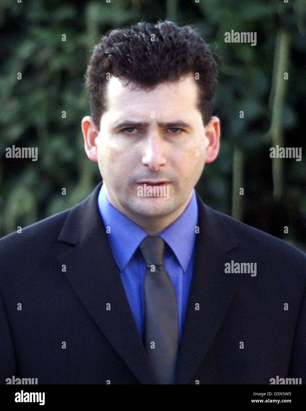 Der ehemalige Royal Navy Taucher Andrew Bowden kommt am Southampton Crown Court an, wo er vor Gericht angeklagt wird, die Aufgaben eines Schiffsmeisters nach einem tödlichen Unfall auf der Southampton Boat Show im September 2000 nicht erfüllt zu haben. * Es wird behauptet, dass Bowden von Topsham, Exeter erlaubt eine Freundin, die Kontrollen seiner starren aufblasbaren Handwerk, die anschließend unbestreitbar warf seine Insassen ins Wasser zu nehmen. Das Boot traf Tristan Douglas Johnson 20, als er im Meer kämpfte und er starb wenige Augenblicke später. PA Foto: Chris Ison. Stockfoto