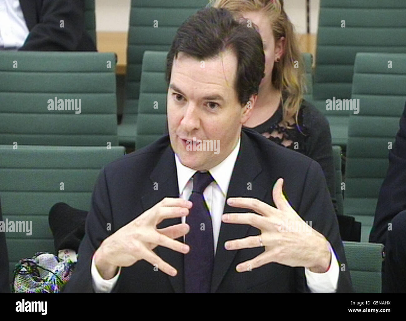 Schatzkanzler George Osborne gibt dem Unterhaus-Finanzausschuss im Portcullis House, London, Beweise für die Herbsterklärung. Stockfoto