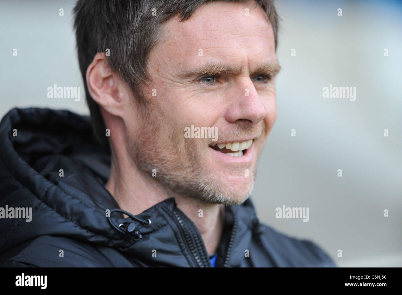 Fußball - npower Football League Two - Gillingham gegen Fleetwood Town - MEMS Priestfield Stadium. Fleetwoods Manager Graham Alexander während des npower Football League Two-Spiels im MEMS Priestfield Stadium, Gillingham. Stockfoto