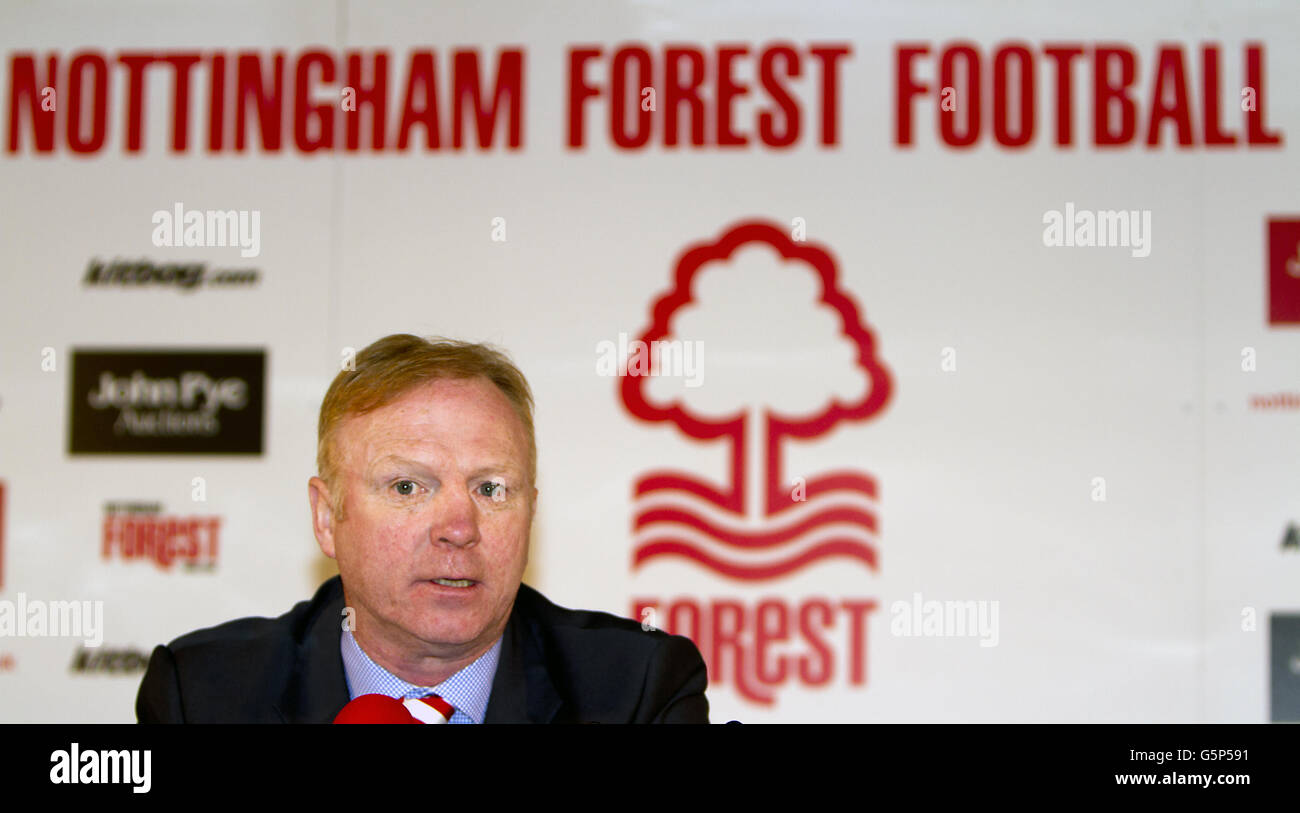 Fußball - Nottingham Forest-Pressekonferenz - Alex McLeish Enthüllung - City Ground Stockfoto