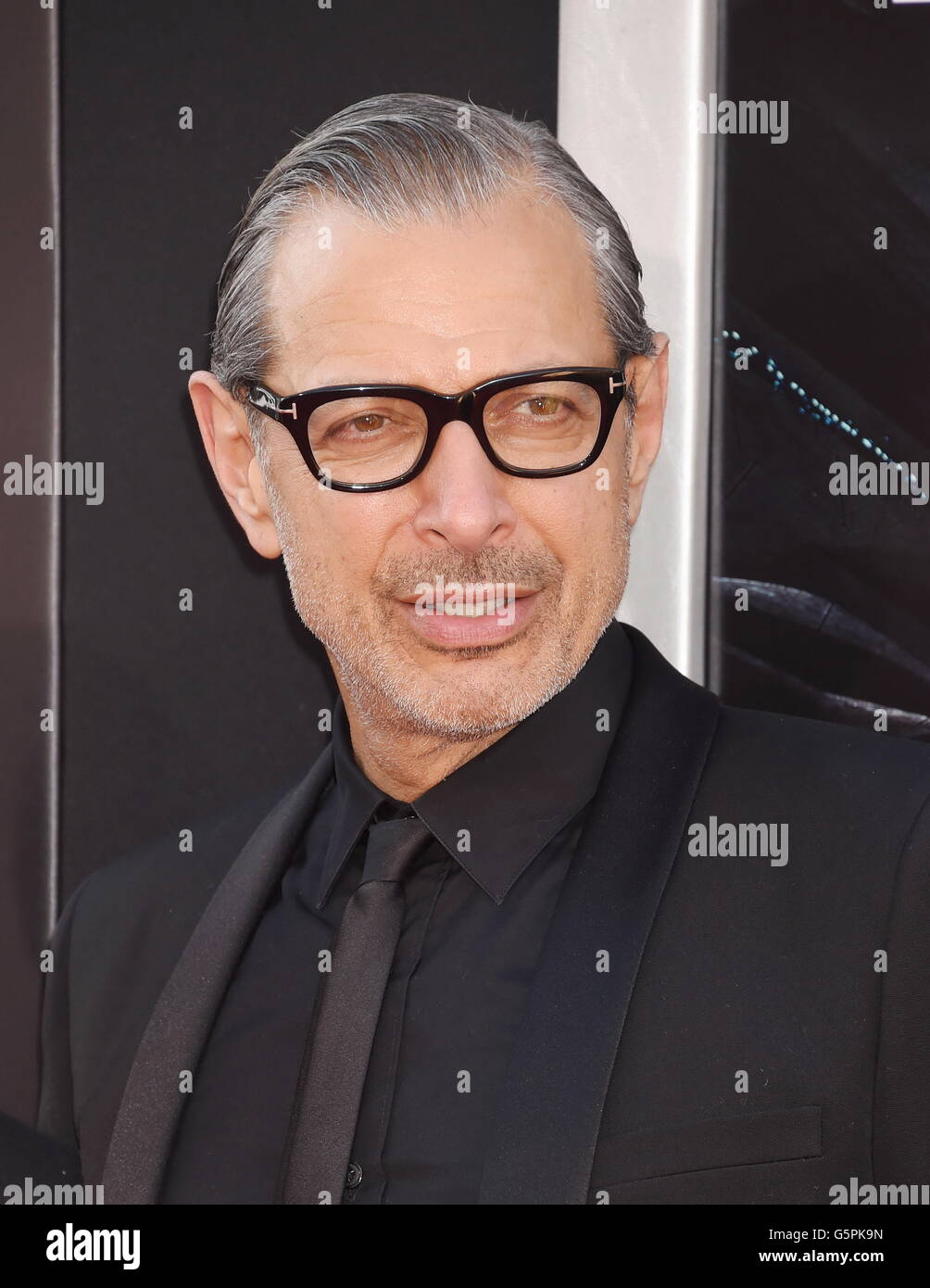 Hollywood, Kalifornien. 20. Juni 2016. HOLLYWOOD, CA - 20 Juni: Schauspieler Jeff Goldblum kommt bei der Premiere von 20th Century Fox "Independence Day: Wiederaufleben" in TCL Chinese Theatre am 20. Juni 2016 in Hollywood, Kalifornien. | Verwendung Weltweit/Picture Alliance © Dpa/Alamy Live-Nachrichten Stockfoto
