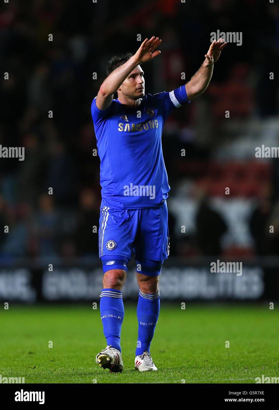 Fußball - FA Cup - Dritte Runde - Southampton gegen Chelsea - St. Mary's. Chelseas Frank Lampard zeigt den Fans nach dem letzten Pfiff seine Wertschätzung Stockfoto