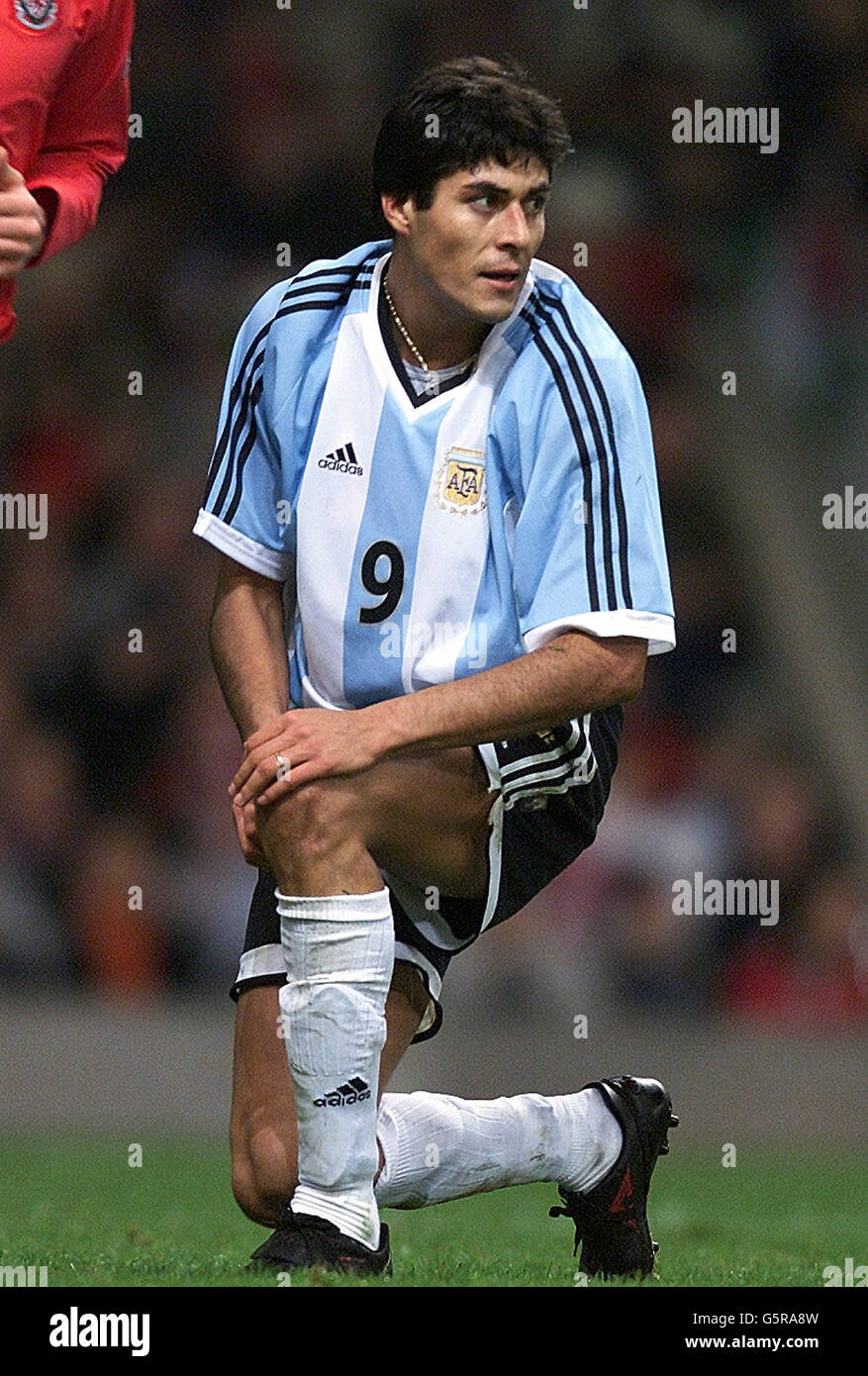 Argentinien - Julio Cruz spielt im Internationalen Freundschaftsspiel gegen Wales im Millennium Stadium, Cardiff. Stockfoto