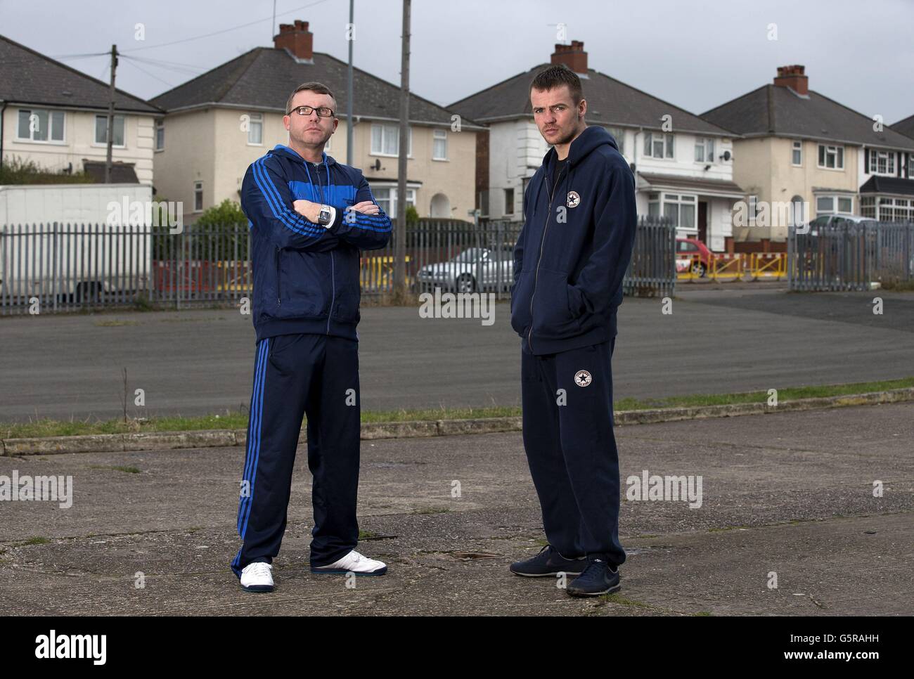 Boxen - Frankie Gavin Photocall - Hall Green Gym. Frankie Gavin (rechts) und Trainer Tom Chaney während eines Fotoanrufs im Hall Green Gym, Birmingham. Stockfoto