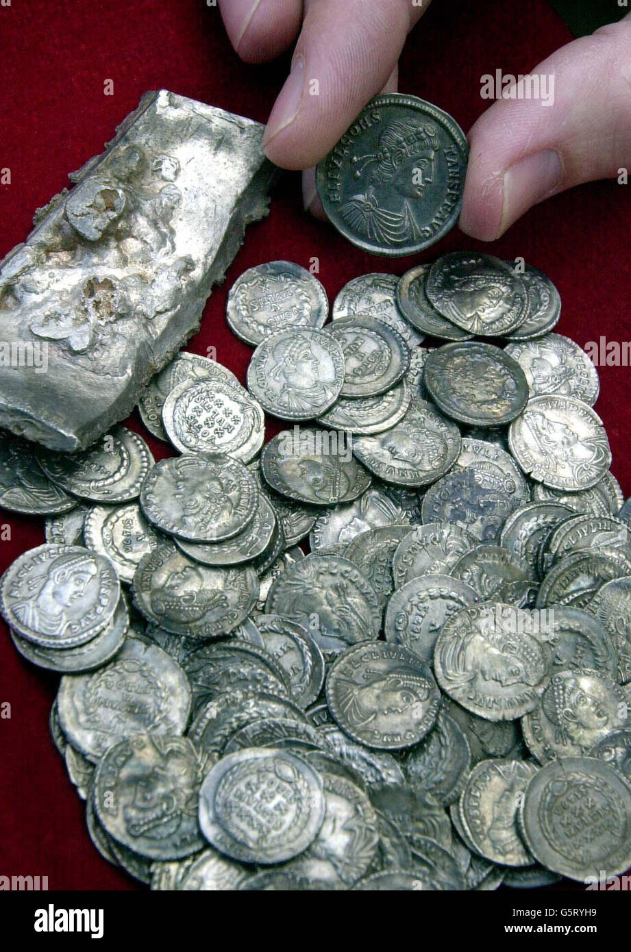 Roman Coin Entdeckung Stockfoto