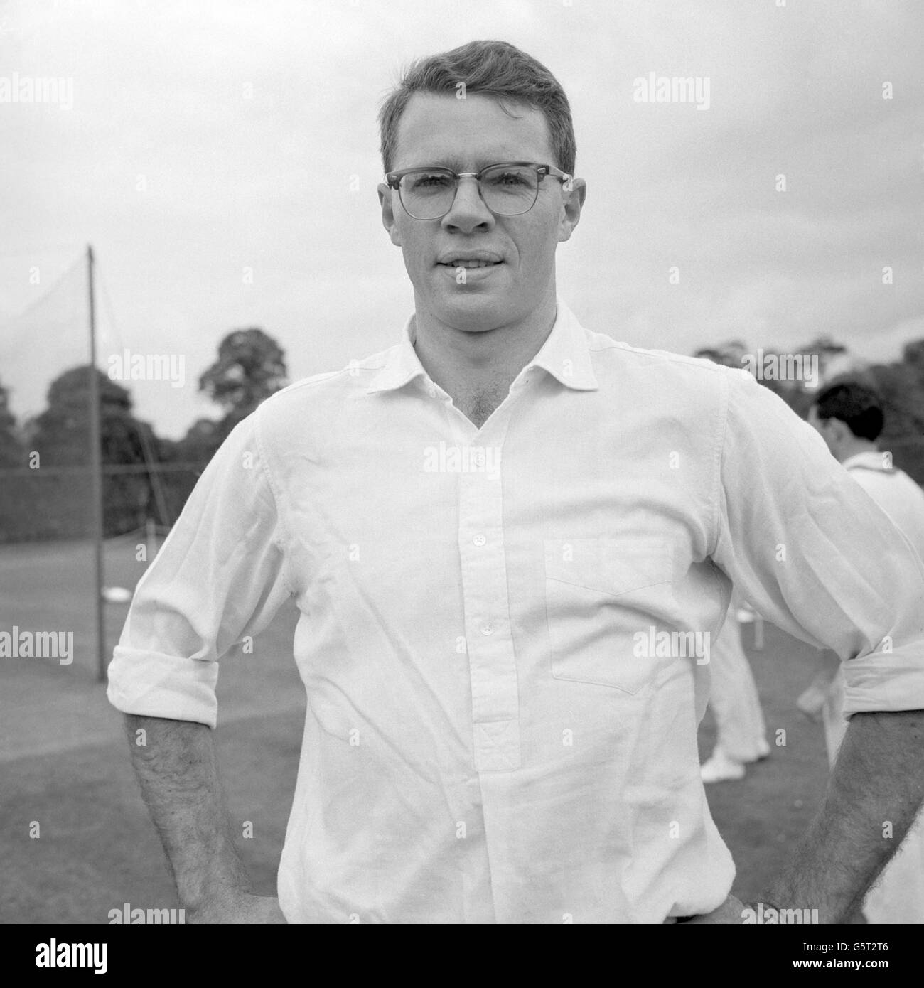 Peter van der Merwe, 28-jähriger Kapitän der südafrikanischen Tour Cricket-Team jetzt in diesem Land. Van der Merwe, ein bebrillierter Wirtschaftsprüfer aus Kapstadt, hat die Kapitänsschaft von Trevor Goddard übernommen, der jetzt im Ruhestand ist. Ein entschlossener Schläger mittlerer Ordnung, er Fledermäuse Rechtshänder, aber ist ein Linksarm Spin Bowler. Stockfoto