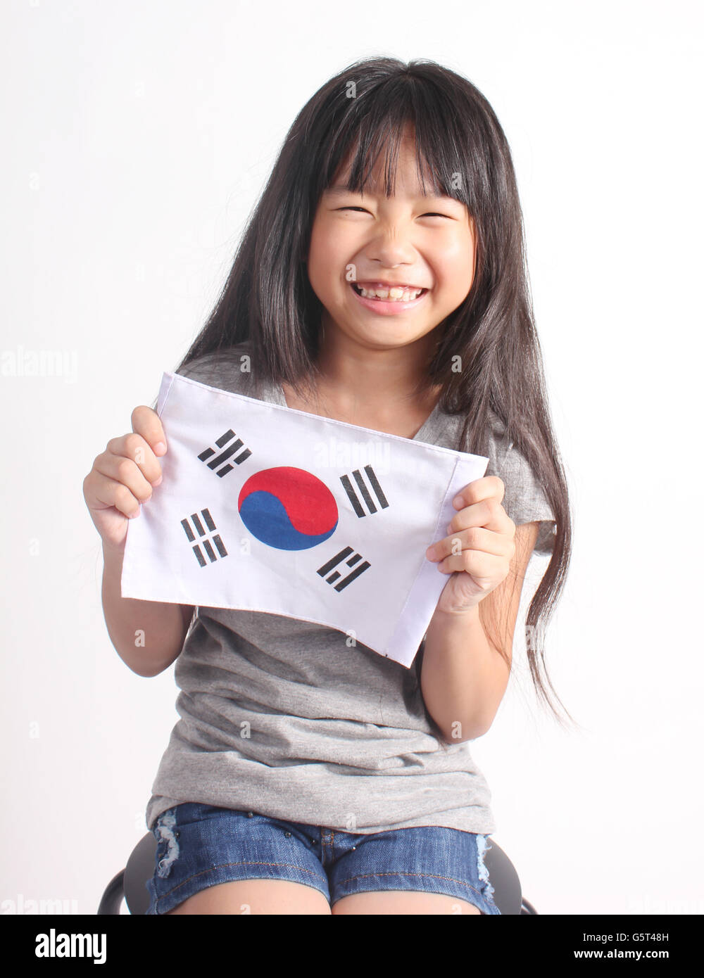 Frau Oder Mädchen Mit Südkorea-Flagge Aus Dem Offenen Autofenster  Lizenzfreie Fotos, Bilder und Stock Fotografie. Image 125489972.