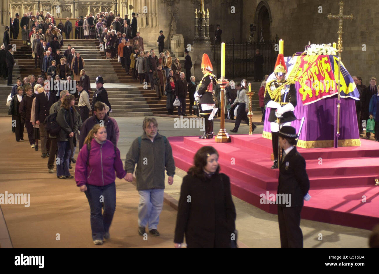 Königin-Mutter Lügen im Zustand Stockfoto