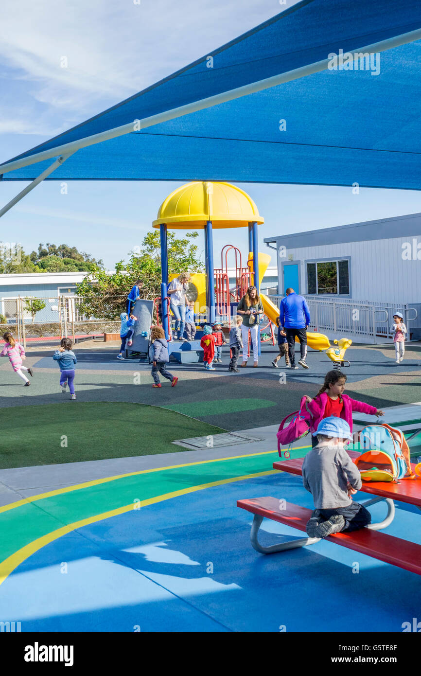 Kindergarten Spiel-Hof in San Diego, Kalifornien Stockfoto