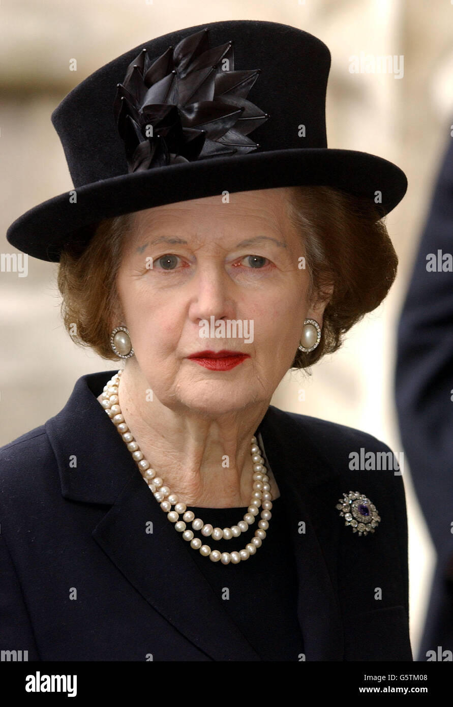 Baroness Thatcher, kommt zur Gedenkfeier von Prinzessin Margaret in Westminster Abbey, London. Prinzessin Margaret, die jüngere Schwester der britischen Königin Elisabeth II., starb am 9. Februar im Alter von 71 Jahren. Stockfoto