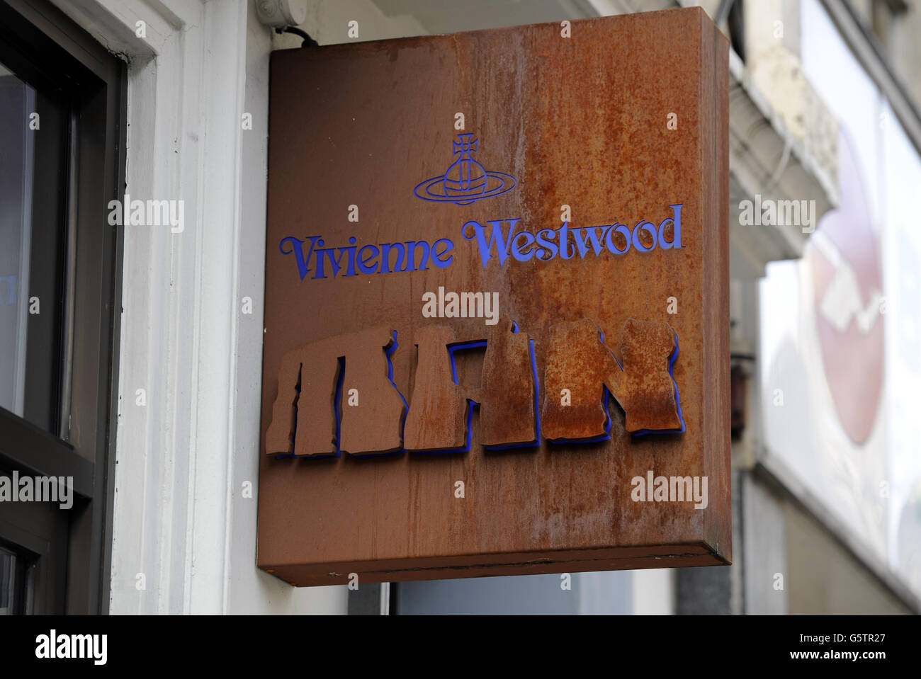 Stock Bild des Vivienne Westwood man Shops in der Conduit Street, London. Stockfoto