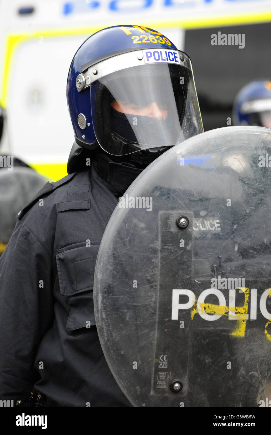 Polizei Riot Offiziere öffentliche Ordnung Taktik Stockfoto