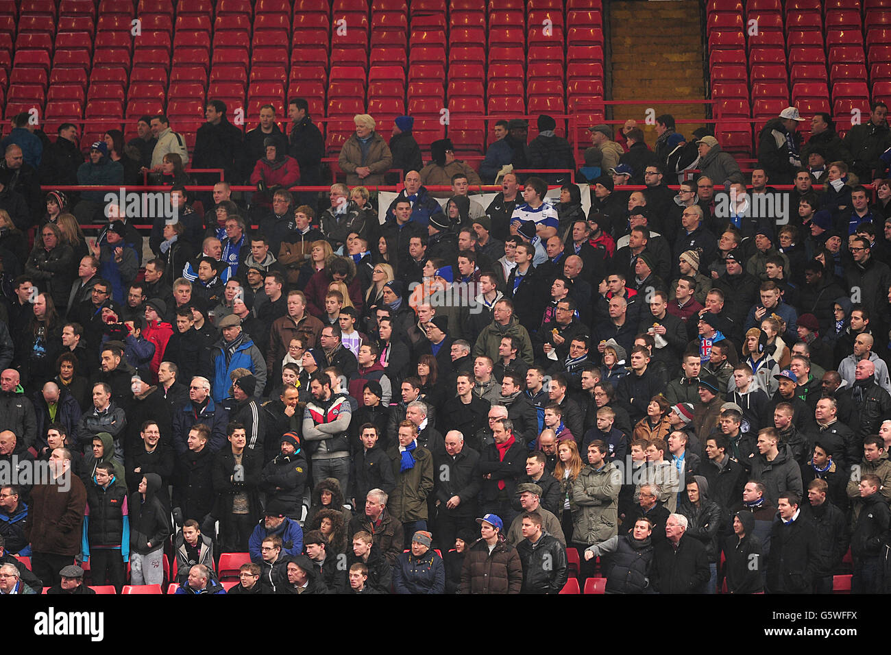 Fußball - npower Football League Championship - Charlton Athletic gegen Birmingham City - The Valley. Gesamtansicht der Birmingham City Fans auf den Tribünen Stockfoto