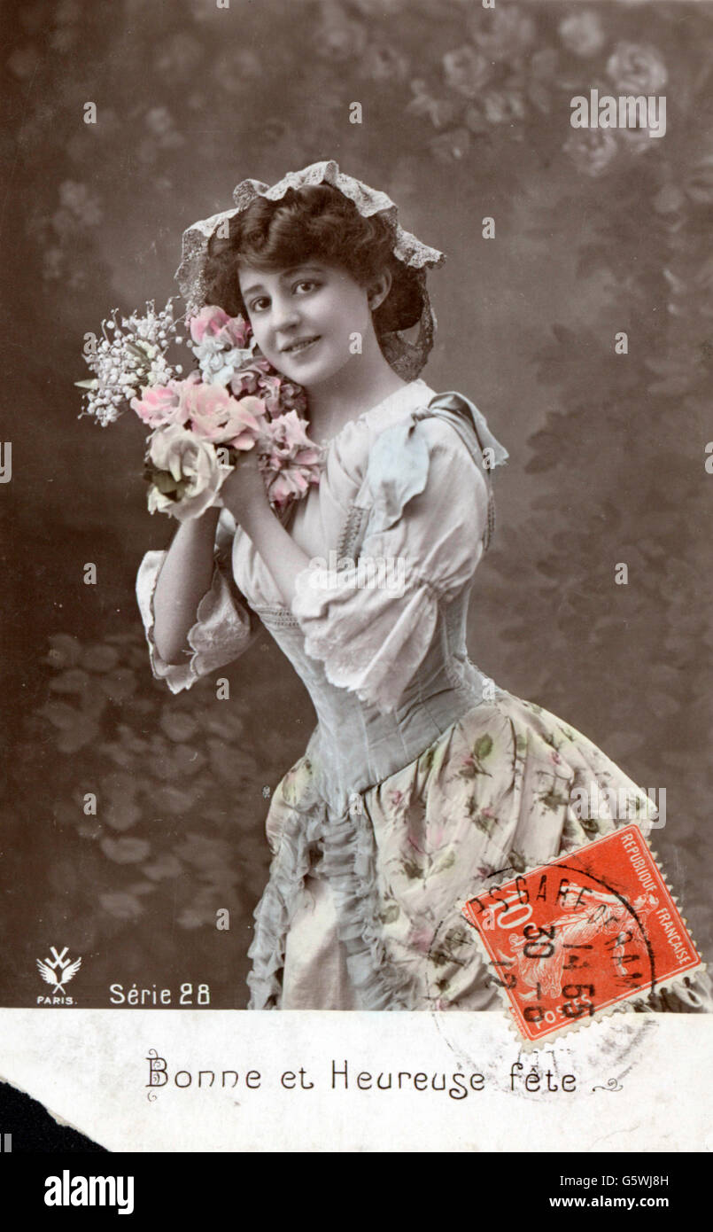 Kitsch / Karten / Souvenir, 'Bonne et Heureuse Fete', Frau mit Blumen, farbige Ansichtskarte, Etoile, Paris, um 1910, Additional-Rights-Clearences-not available Stockfoto