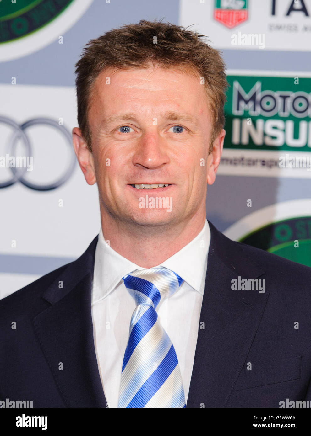 Allan McNish kommt vor den Moto Sport Magazine Hall of Fame Awards im Royal Opera House in London an. Stockfoto