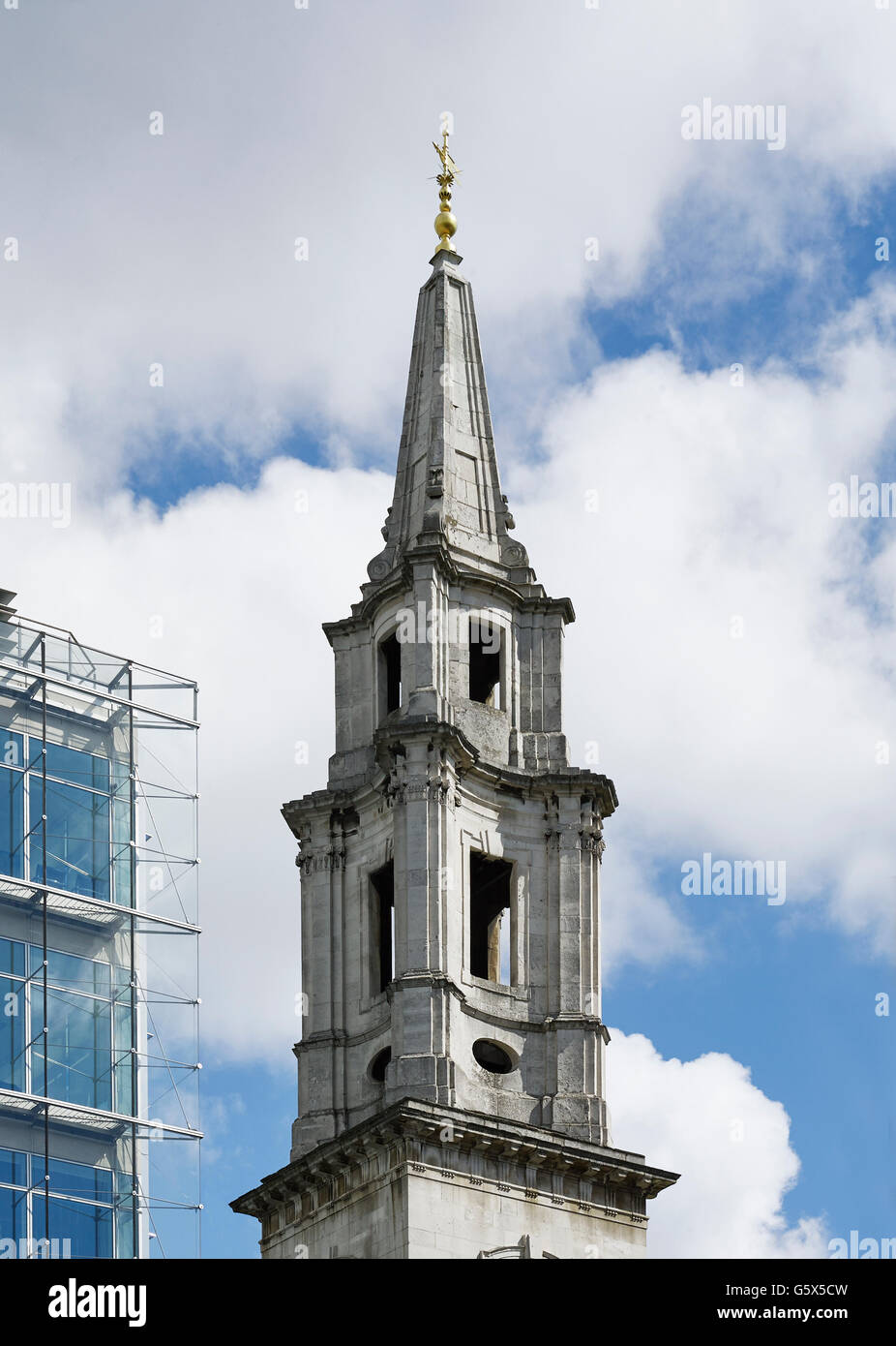 St. Vedast Alias Foster, Kirche in der City of London; Barocke Turmspitze, gonna aus konkav konvex und zurück zu konkav Stockfoto