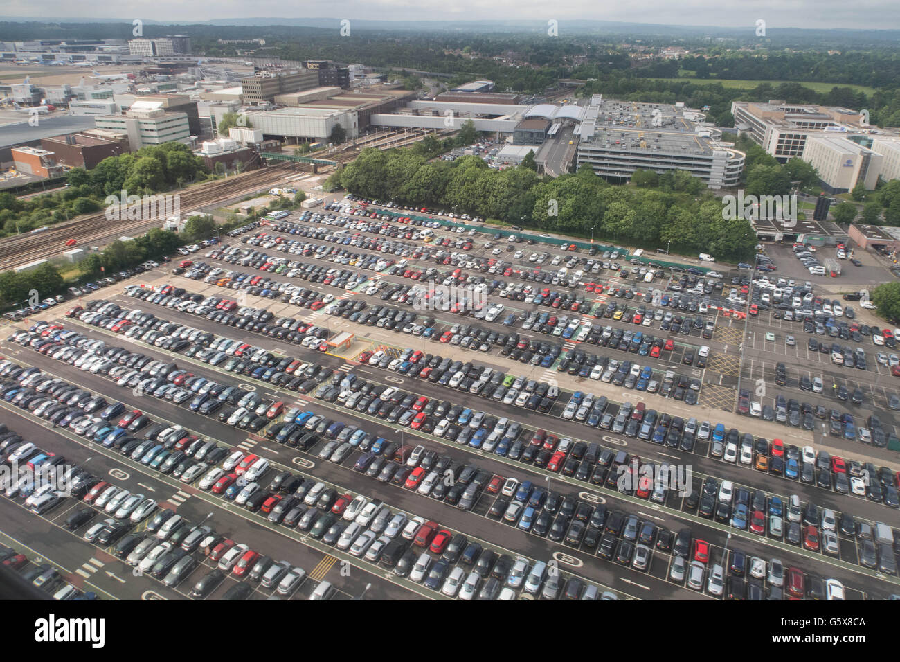 Studie Automatisiertes Parken Am Flughafen London www.alamy.de