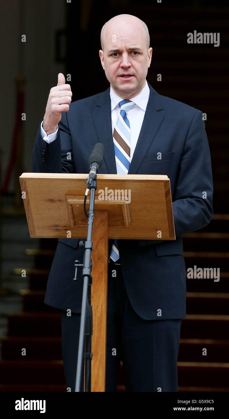 Der schwedische Premierminister Fredrik Reinfeldt spricht heute nach einem Treffen mit Taoiseach Enda Kenny in Regierungsgebäuden in Dublin. Stockfoto