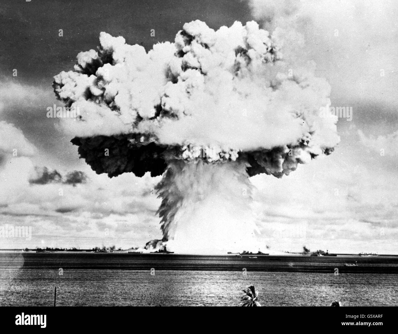 18. MAI: An diesem Tag im Jahr 1974 wurde Indien das sechste Land, das eine Atombombe explodierte. Die fünfte Atombombe der Welt, die erste, die unter Wasser gezündet wurde, explodierte per Fernbedienung in Lapoon auf der Bikinisinsel. Stockfoto