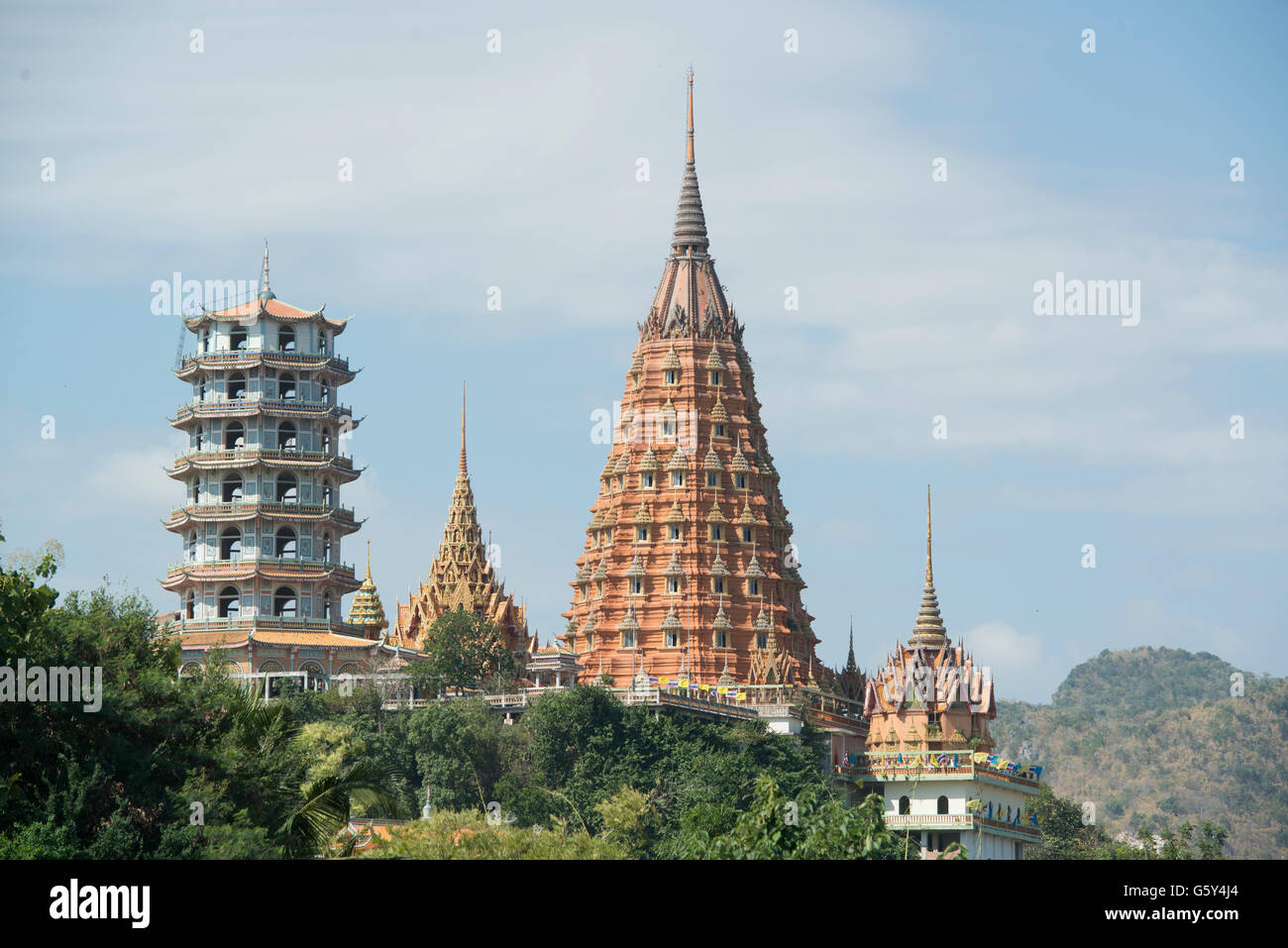 der Wat Tham Sua in der Nähe der Stadt Kanchanaburi in Zentral-Thailand in Südostasien. Stockfoto