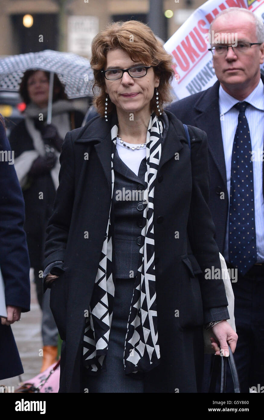Vicky Pryce, ehemalige Ehefrau des ehemaligen Abgeordneten Chris Huhne, kommt heute am Southwark Crown Court in London an. Stockfoto