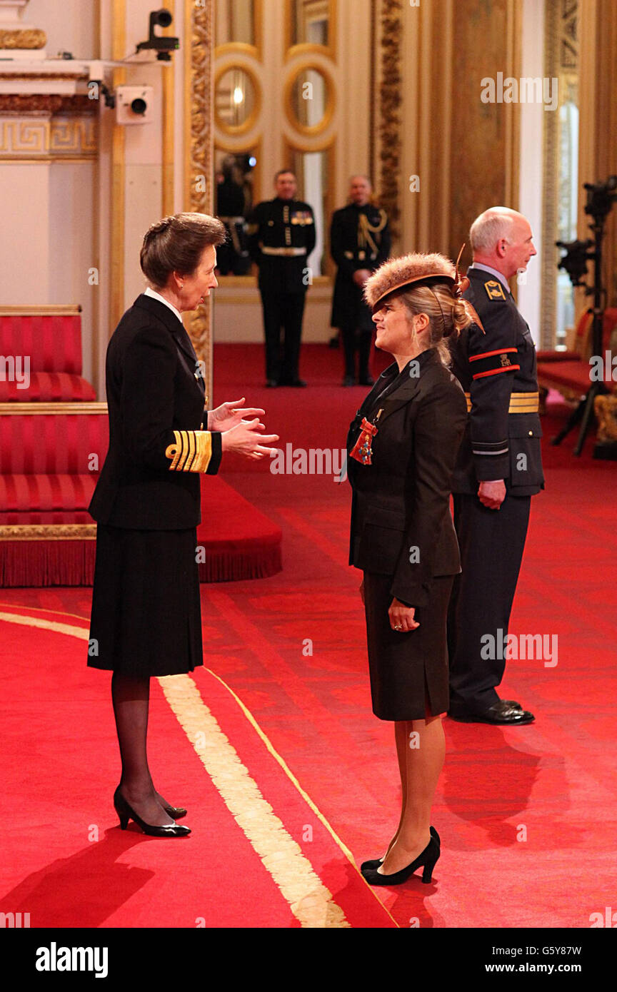 Investitur am Buckingham palace Stockfoto