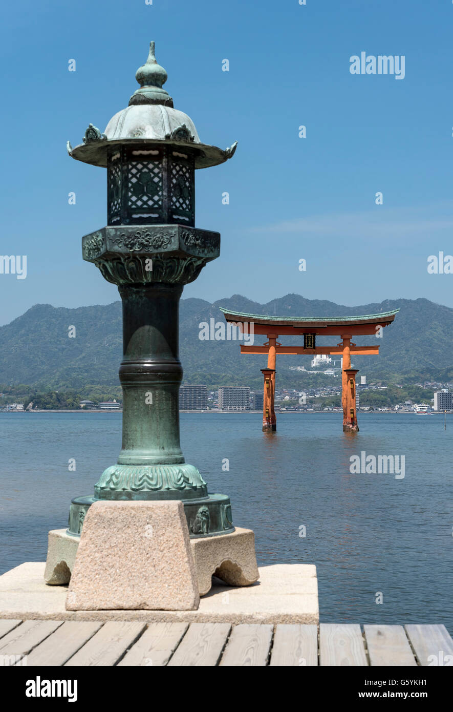 (Gate) Torii des Itsukushima-Schreins, Miyajima, Japan Stockfoto