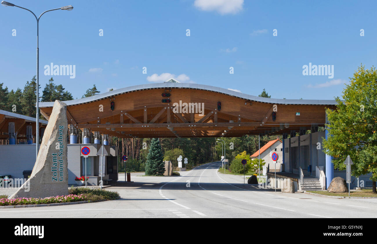 Grenzübergang zu Tschechien und Bräuche Büro in Gmünd, Waldviertel, Wald-Viertel, Niederösterreich, Österreich Stockfoto