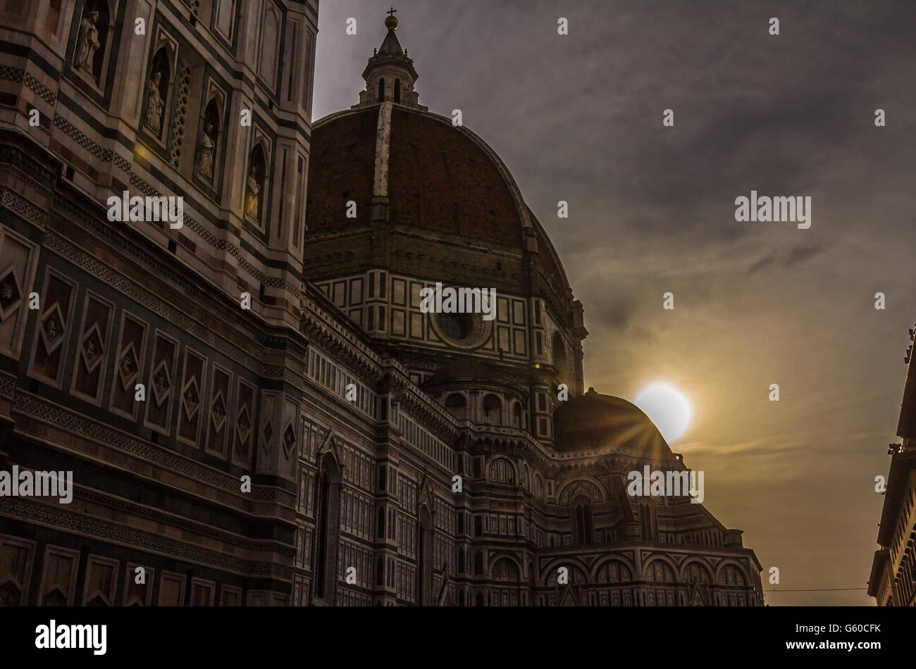 Die Kuppel der Kathedrale von Florenz während des Sonnenuntergangs Stockfoto