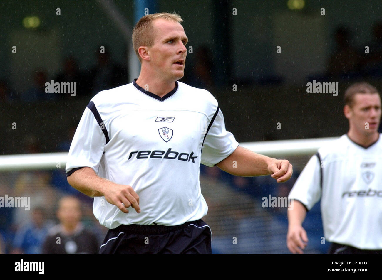 Henrik Pedersen in Aktion für Bolton Wanderers während ihres Vorsaison Freundschaftsspiels zwischen Cardiff City und Bolton Wanderers im Ninian Park, Cardiff. Stockfoto