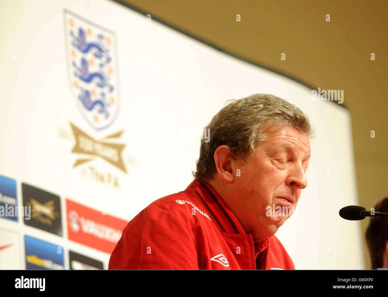 Der englische Manager Roy Hodgson während der Pressekonferenz im Best Western Palace Hotel, Serravalle, San Marino. Stockfoto