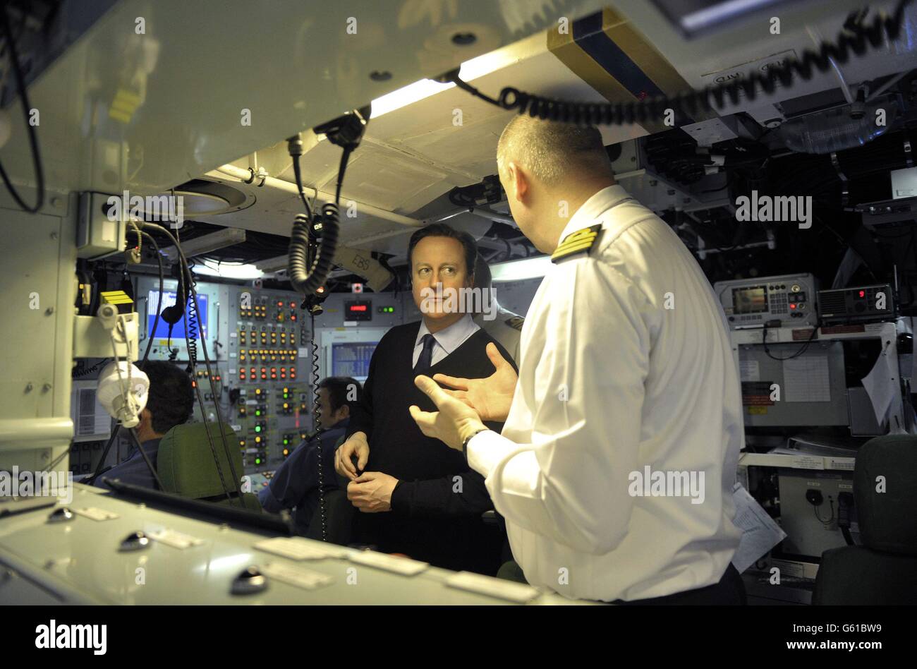 Premierminister David Cameron besucht Vanguard Class Submarine HMS siegreich auf Patrouille vor der Westküste Schottlands. Stockfoto