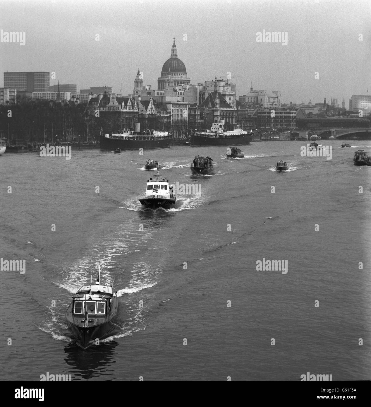 Politik - Staat Beerdigung von Sir Winston Churchill - an Bord der Overlord - Themse - London - 1965 Stockfoto