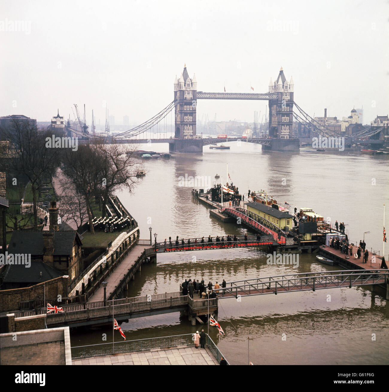Politik - staatliche Beerdigung von Sir Winston Churchill - Tower Pier - London - 1965 Stockfoto