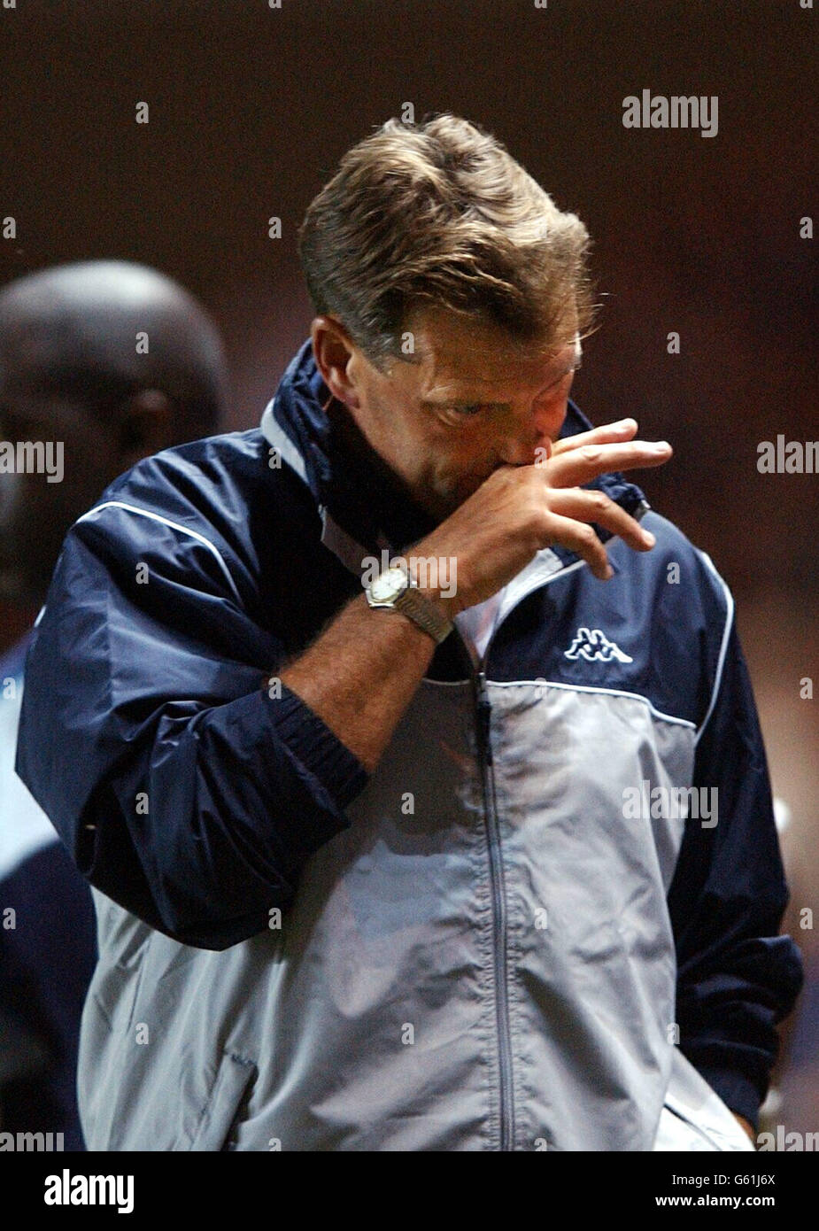 Glenn Hoddle, Manager von Tottenham Hotspur, während ihres Premiership-Kampfes im Valley, Charlton, London. Das Endergebnis war 1-0 to Spurs. Stockfoto