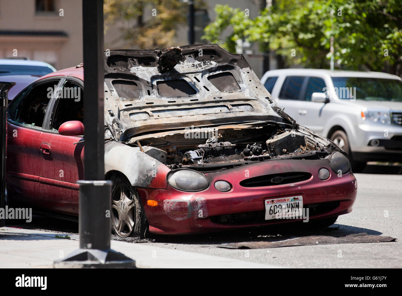 Feuer beschädigt Auto unterwegs - USA Stockfoto