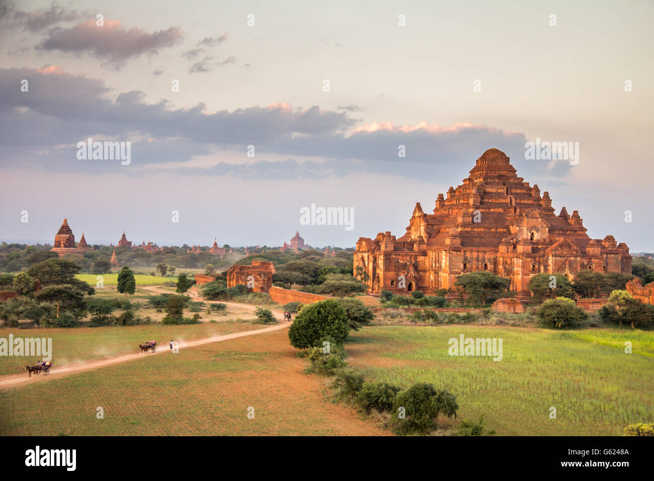 Pyramide-Tempel in Bagan Myanmar Stockfoto