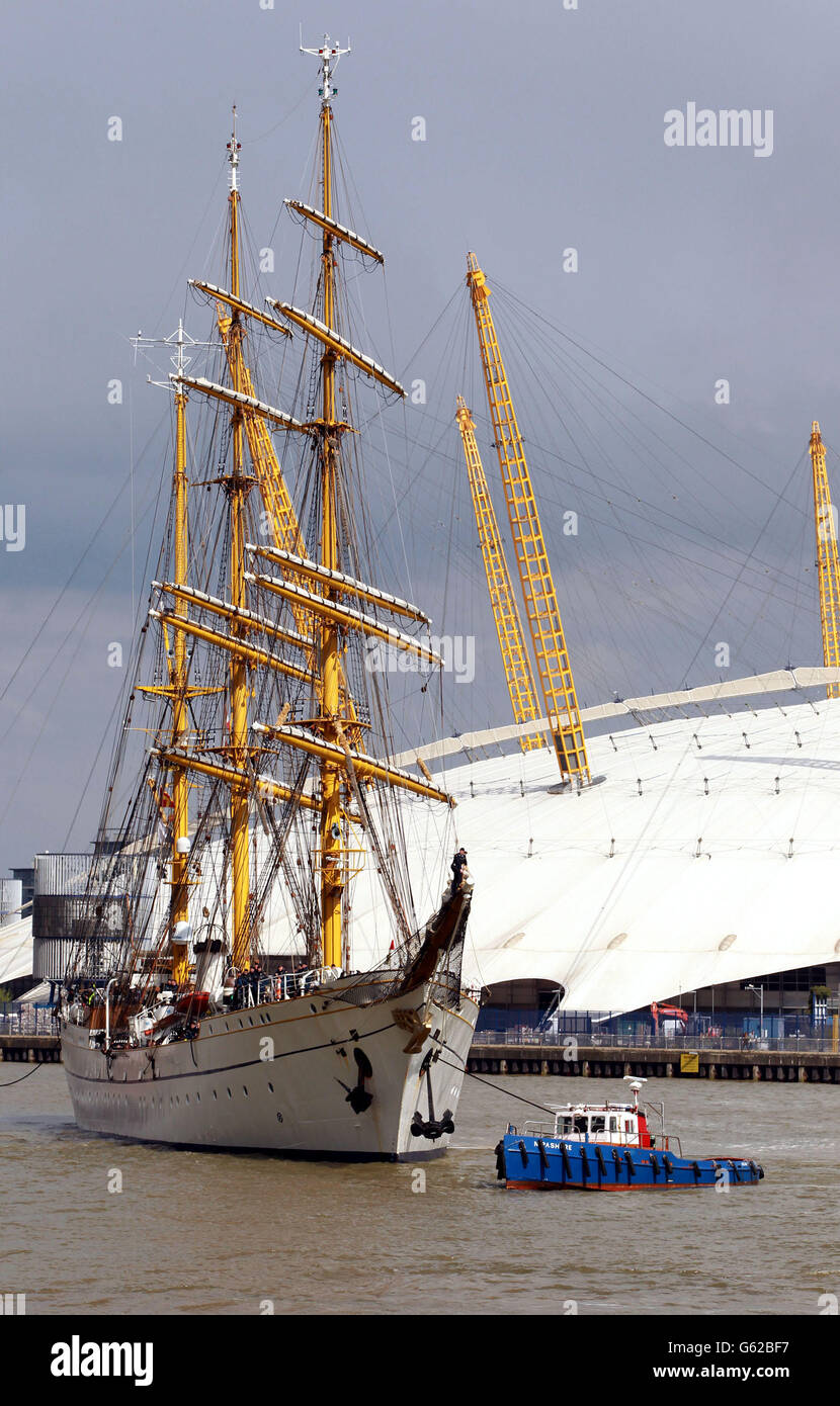 Das deutsche Hochschiff Gorch Fock auf der Themse am West India Dock in den Docklands, London. DRÜCKEN Sie VERBANDSFOTO. Bilddatum: Freitag, 26. April 2013. Bildnachweis sollte lauten: Sean Dempsey/PA Wire Stockfoto