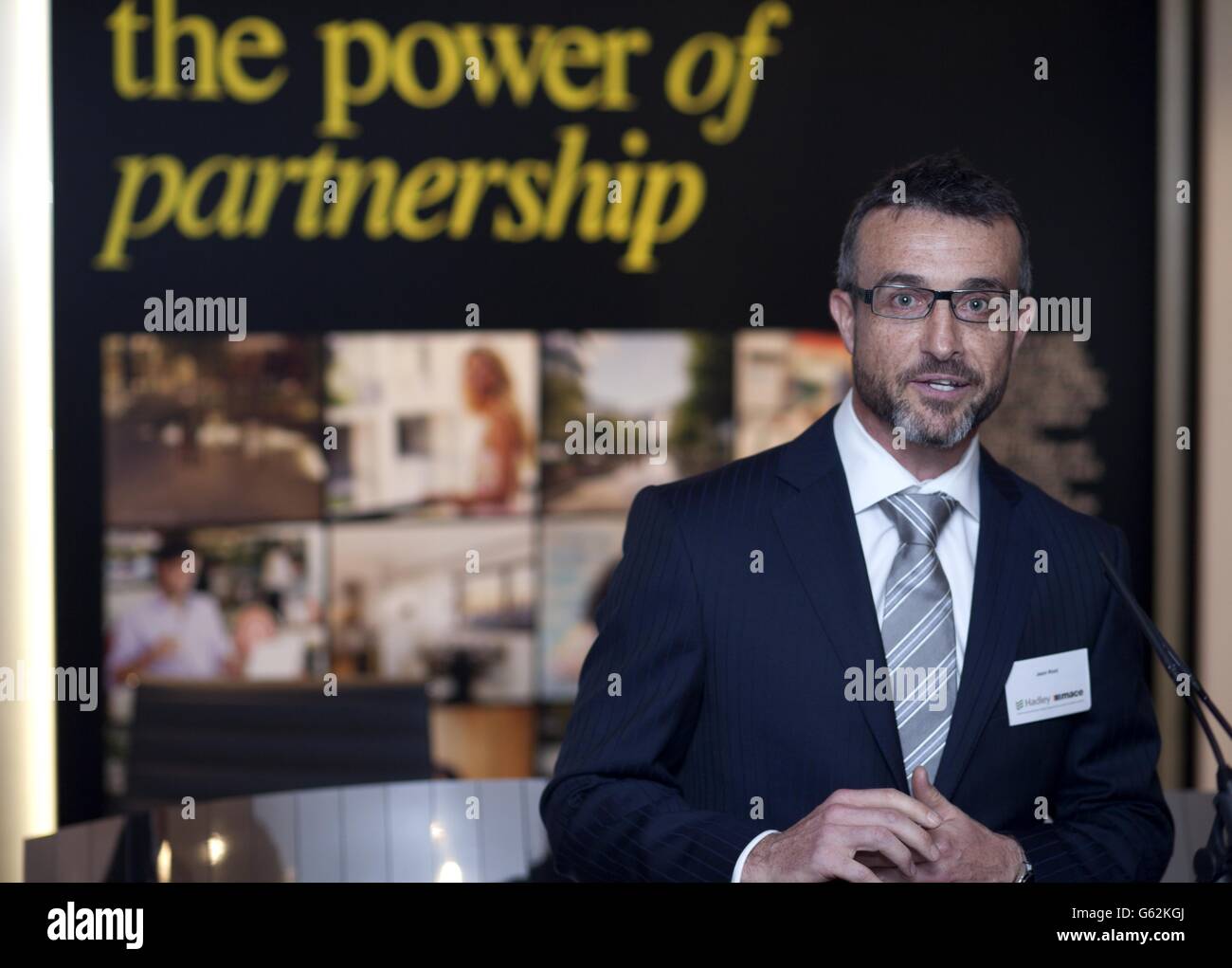 Jason Wood Project Director Hadley Mace bei der Eröffnung des Greenwich