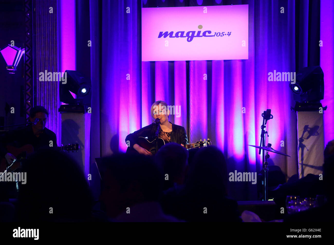 Dido spielt ein Set exklusiv für Magic FM im Claridge's Hotel im Zentrum von London. Stockfoto