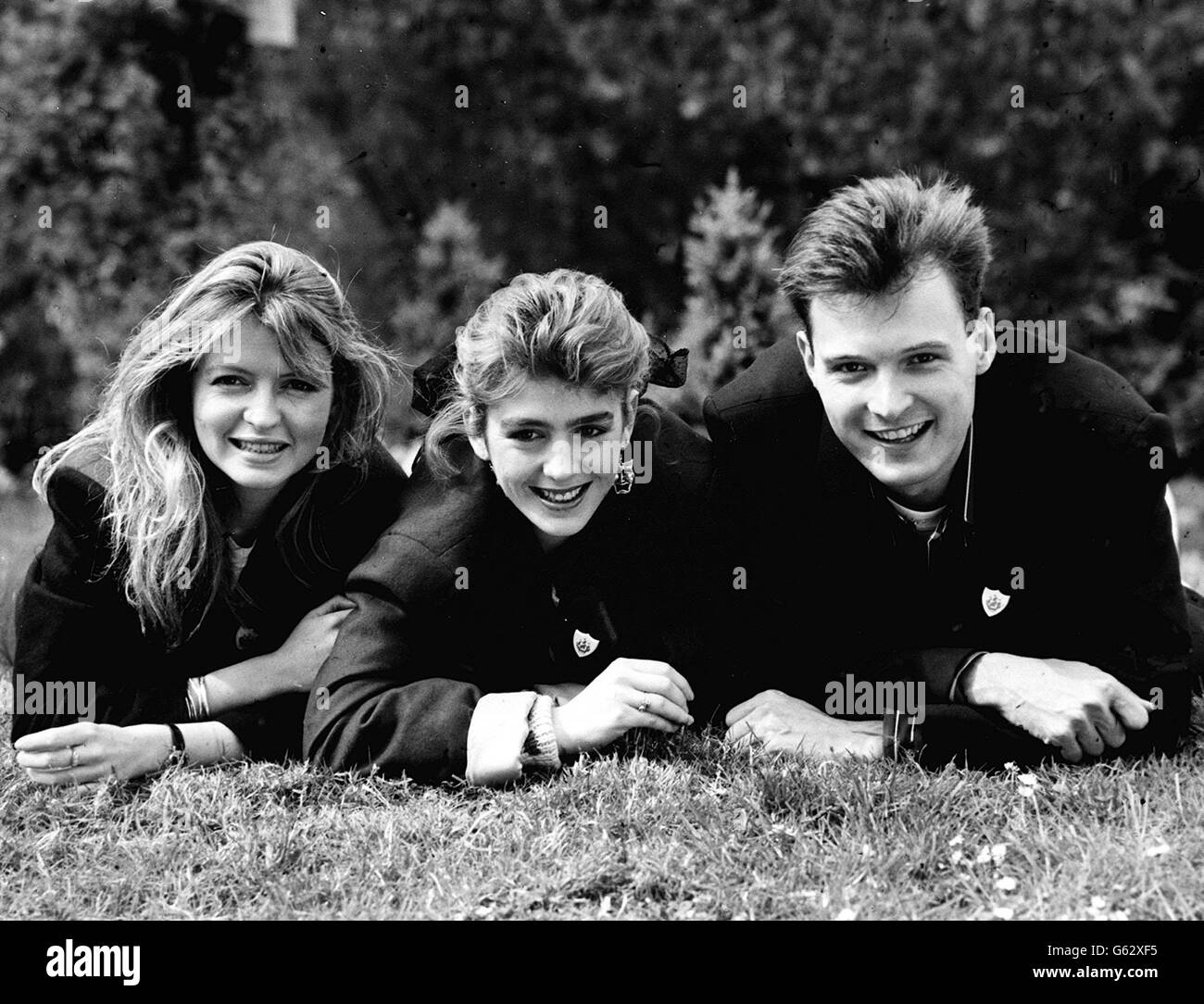 Loftscot John Leslie, 24, 41/2ins, der morgen der neue Mann im Leben der Blue Peter-Moderatoren Yvette Fielding (Mitte) und Karan Keating wird und Mark Curry ersetzt. Stockfoto