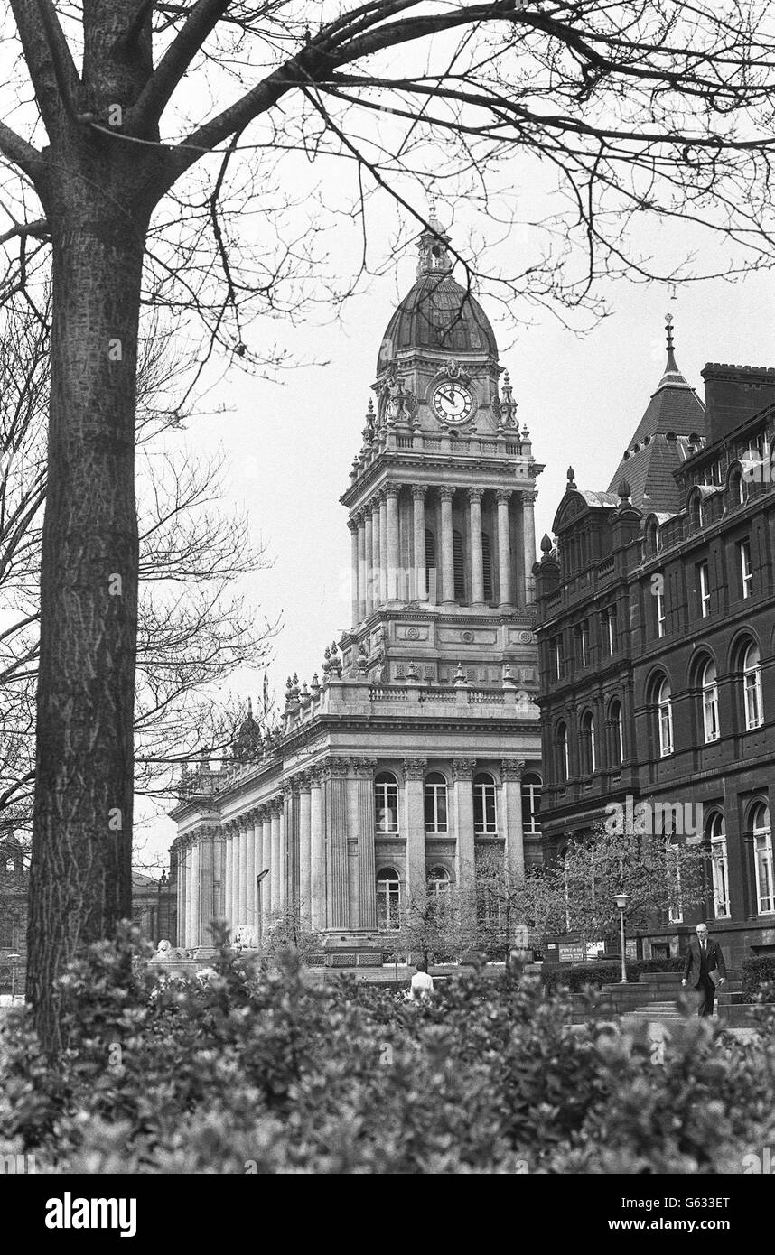 Der Dom-artige Turm des Rathauses von Leeds Stockfoto