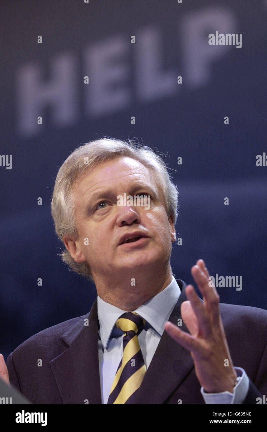 Der ehemalige Vorsitzende der Konservativen Partei David Davis spricht vor der Parteikonferenz in Bournemouth. Stockfoto
